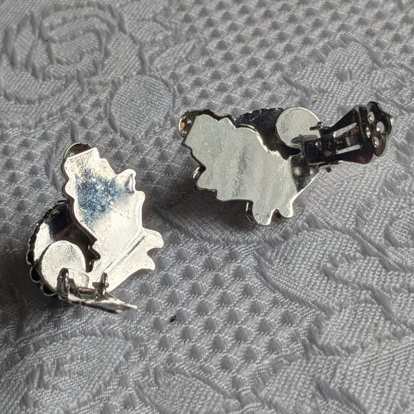 Vintage Ornate Hematite Pendant Necklace and Matching Earrings Set - Picture 14 of 14